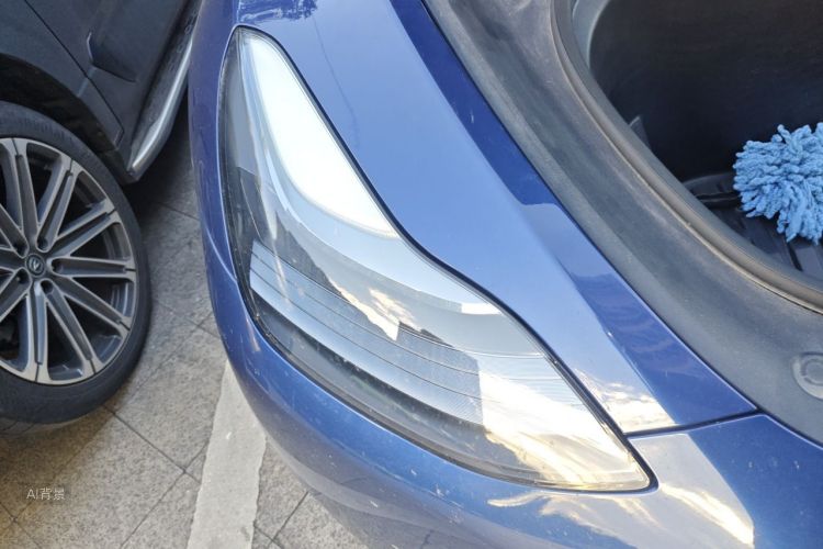 Tesla Model Y 2022 car image #8