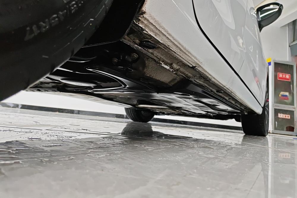 Volkswagen Golf 2024 car image #8