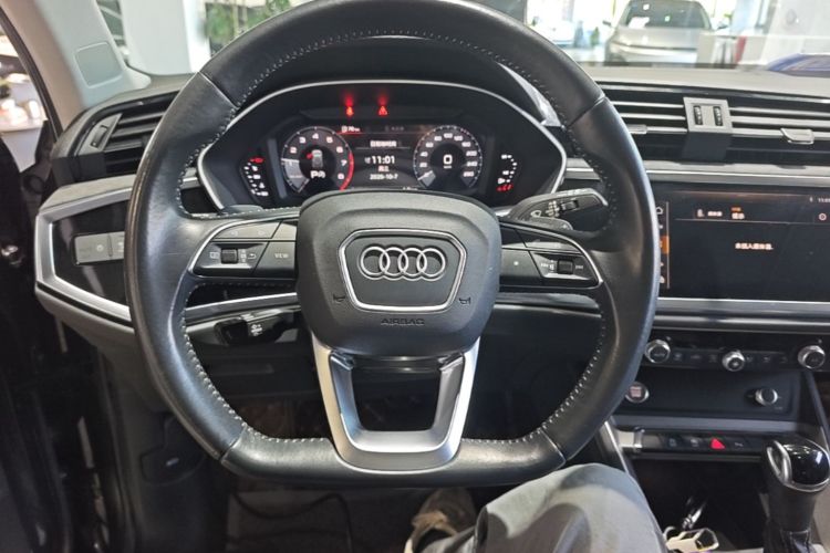Audi Q3 2020 #15 Audi Q3 2020 car image #15