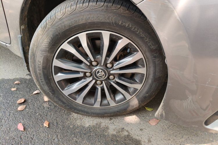 Toyota Corolla 2018 car image #9