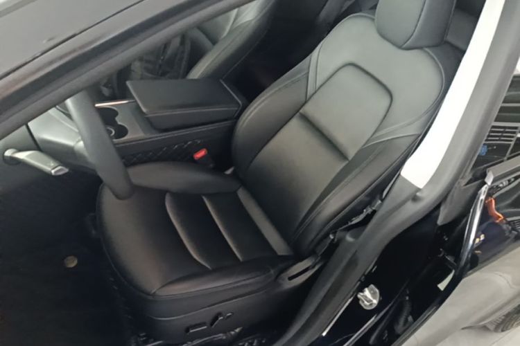 Tesla Model Y 2022 car image #15