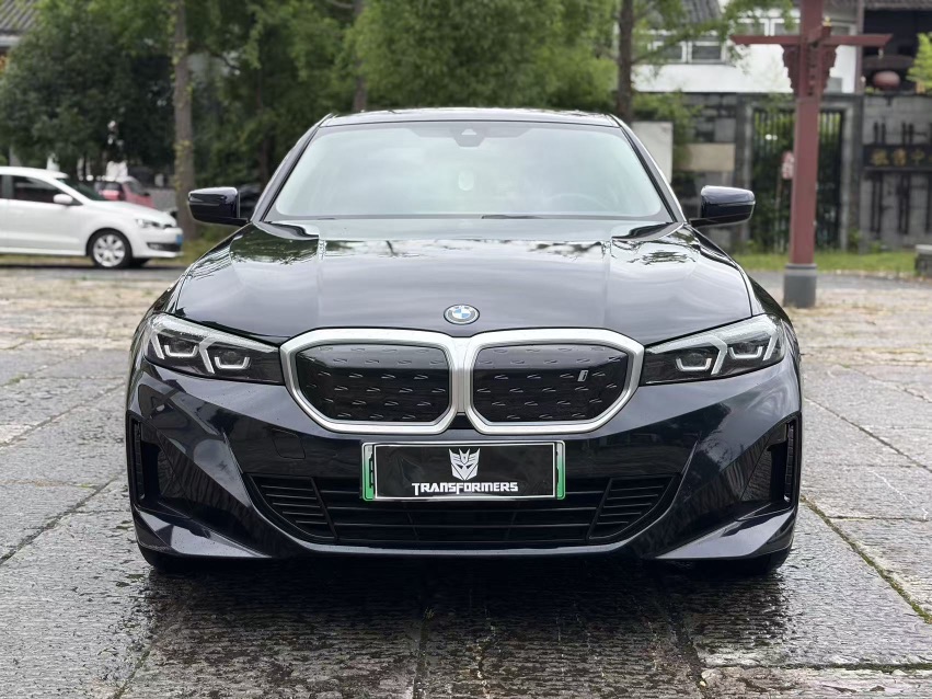 BMW i3 2023 car image 