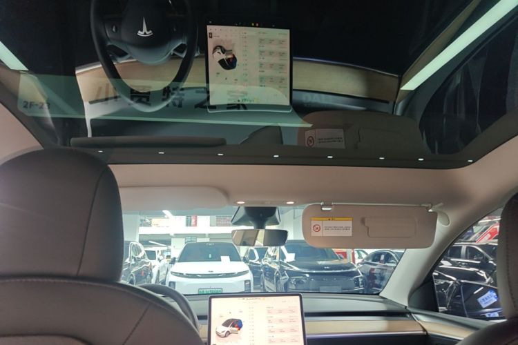 Tesla Model Y 2022 car image #18