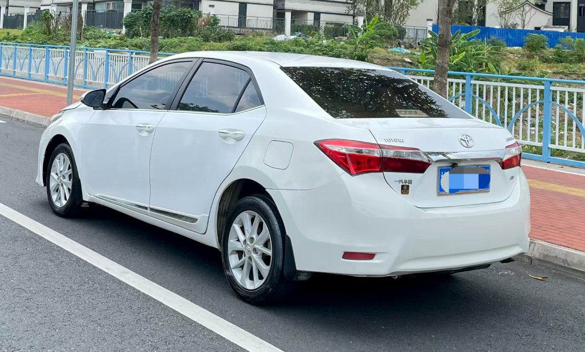 Toyota Corolla 2014 #4 Toyota Corolla 2014 car image #4
