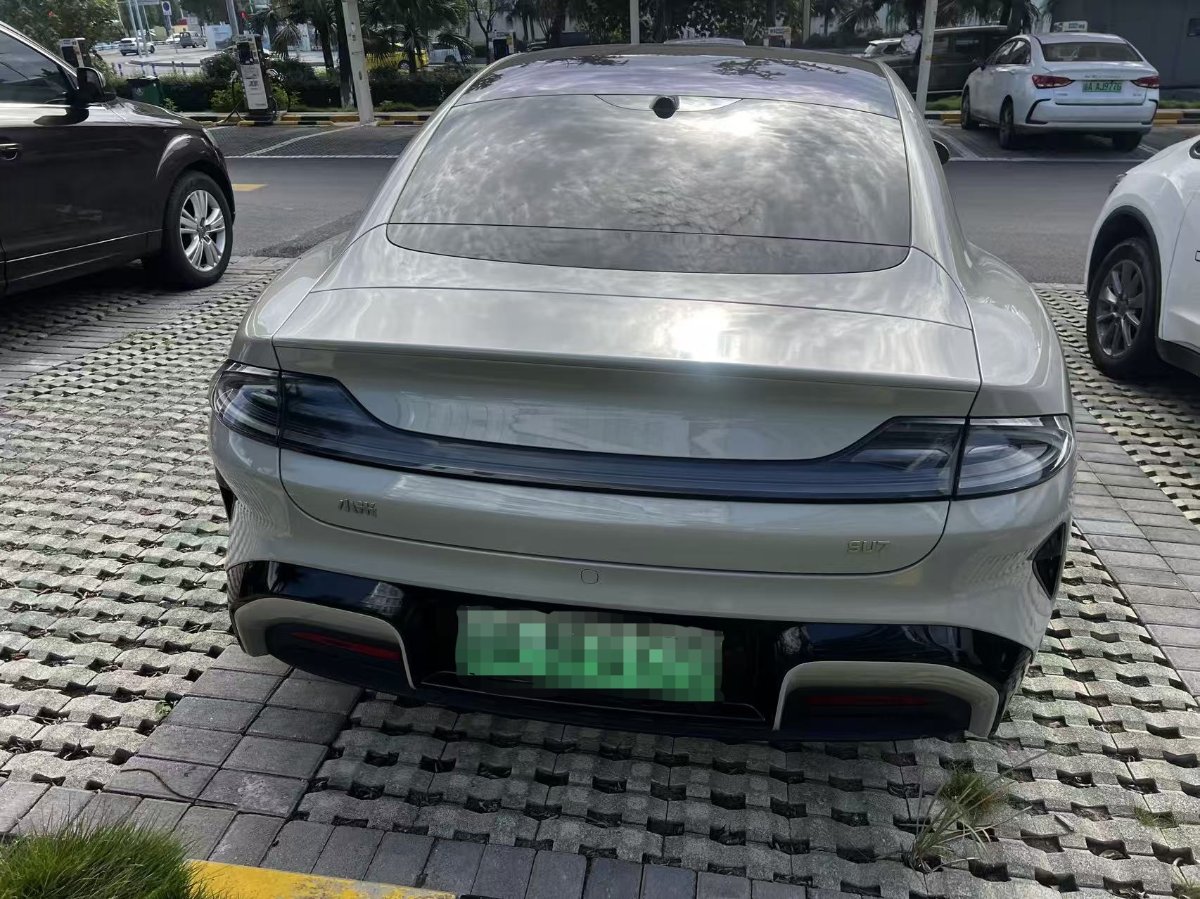 MI SU7 2024 car image #8