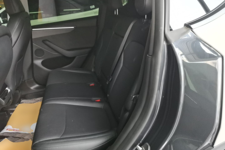 Tesla Model Y 2025 #17 Tesla Model Y 2025 immagine di auto #17