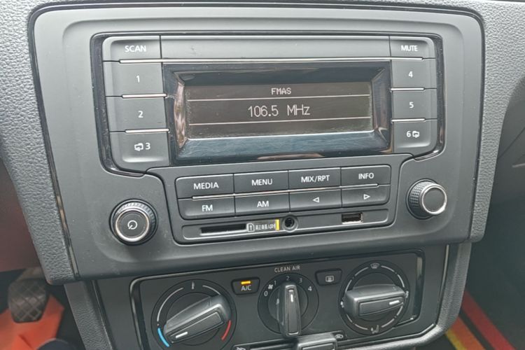 Volkswagen Santana 2022 car image #17