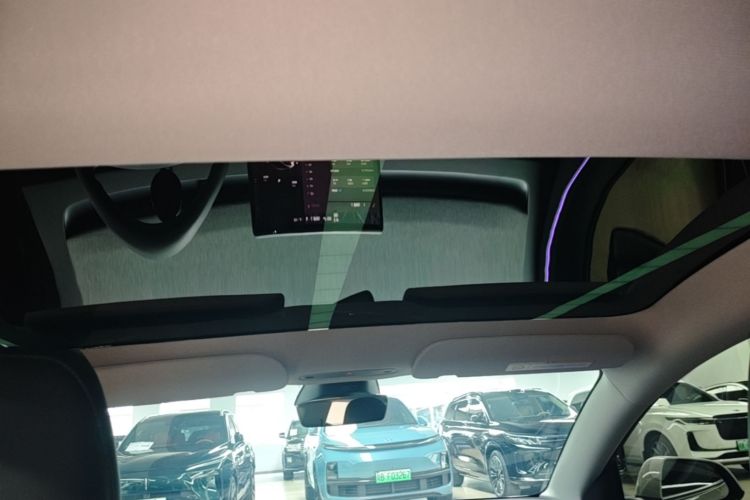 Tesla Model 3 2024 car image #18