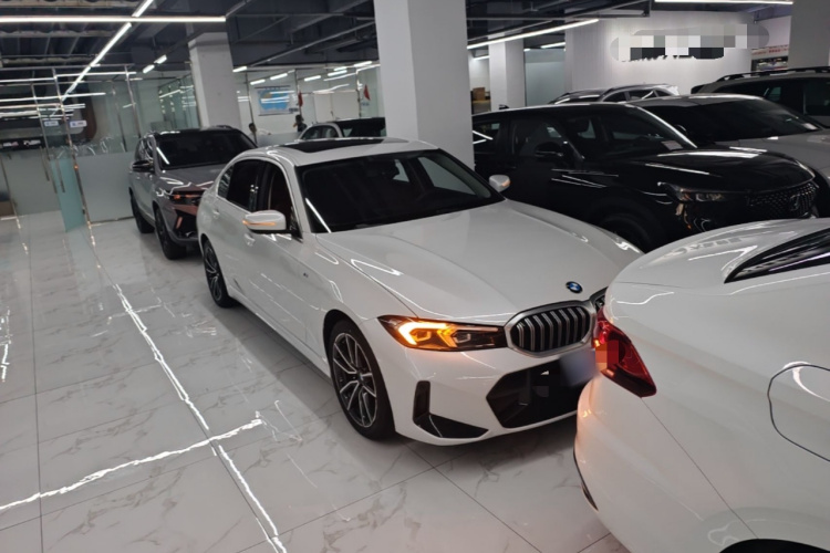 BMW 3 Series 2023 #4 BMW 3 Series 2023 car image #4