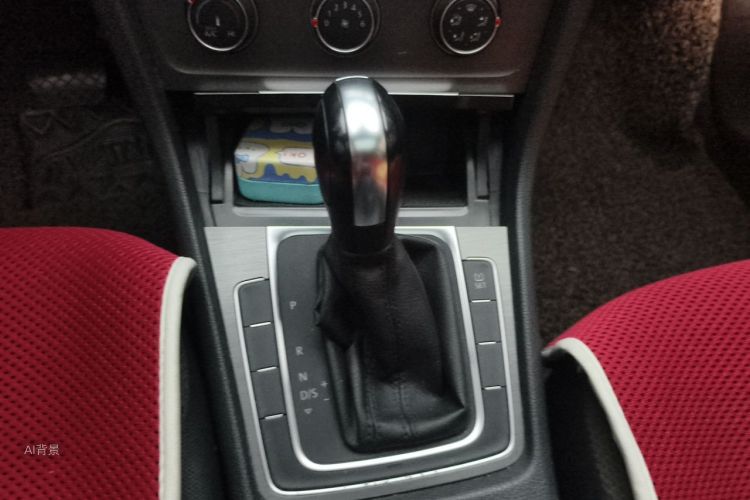 Volkswagen Golf 2014 car image #16