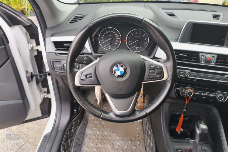 BMW X1 2016 #12 BMW X1 2016 car image #12