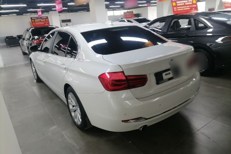 BMW 3 Series 2017 #5 BMW 3 Series 2017 car image #5
