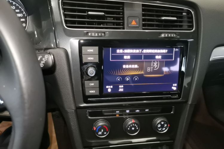 Volkswagen Golf 2019 car image #13