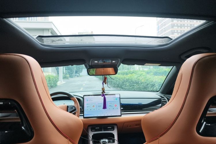 BYD Han 2022 car image #16