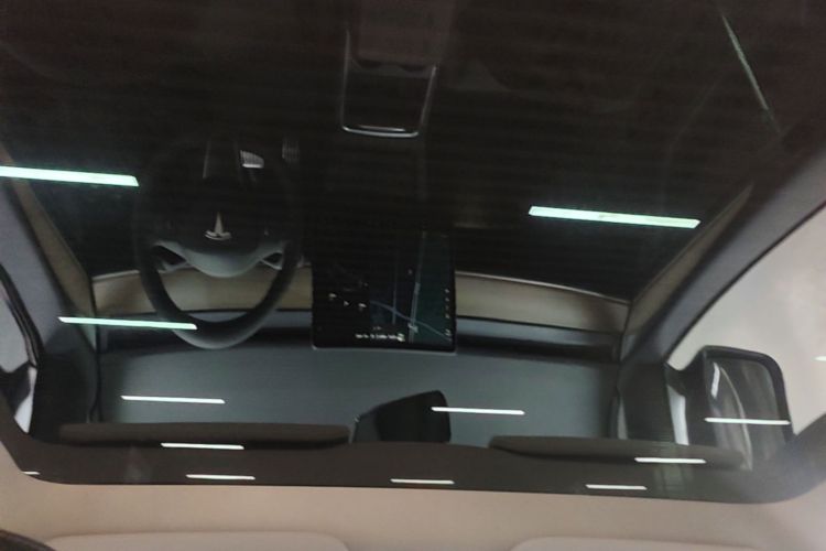Tesla Model Y 2021 #18 Tesla Model Y 2021 car image #18