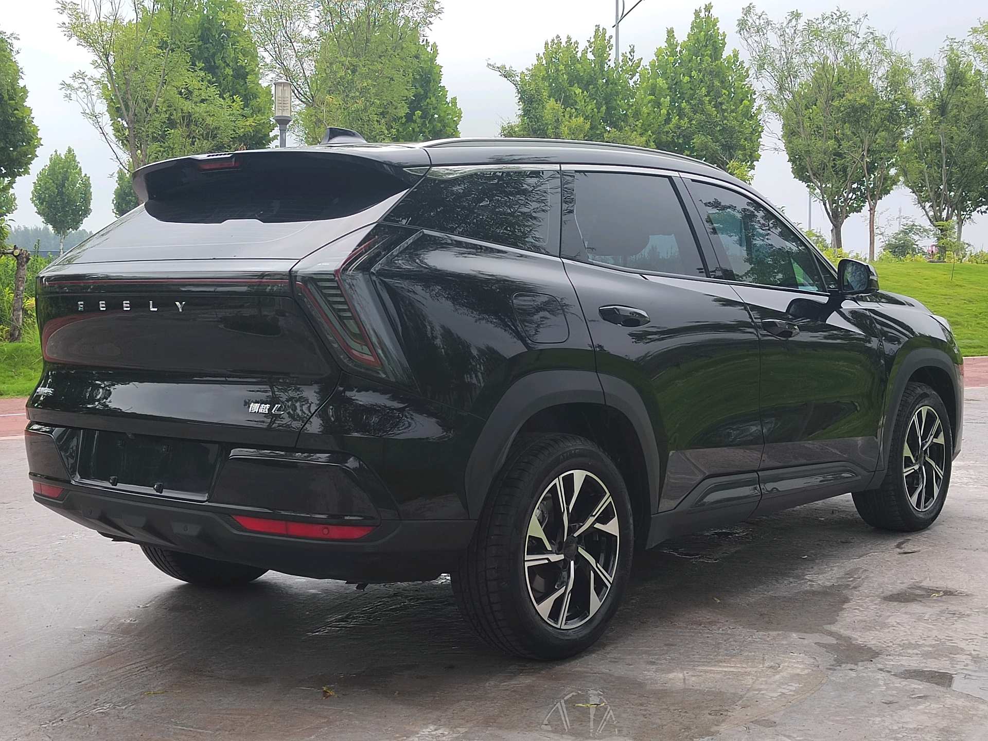 GEELY Boyue L 2025 car image #4