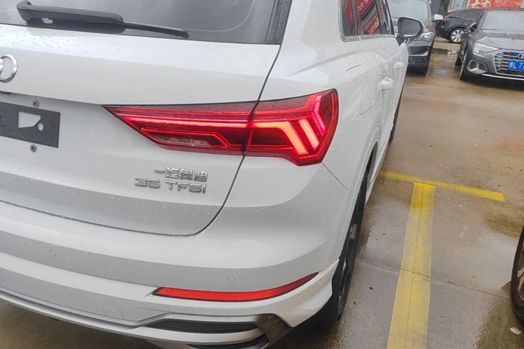 Audi Q3 2022 #8 Audi Q3 2022 car image #8