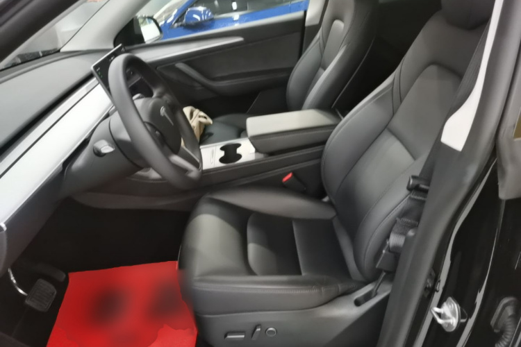 Tesla Model Y 2024 #15 Tesla Model Y 2024 car image #15