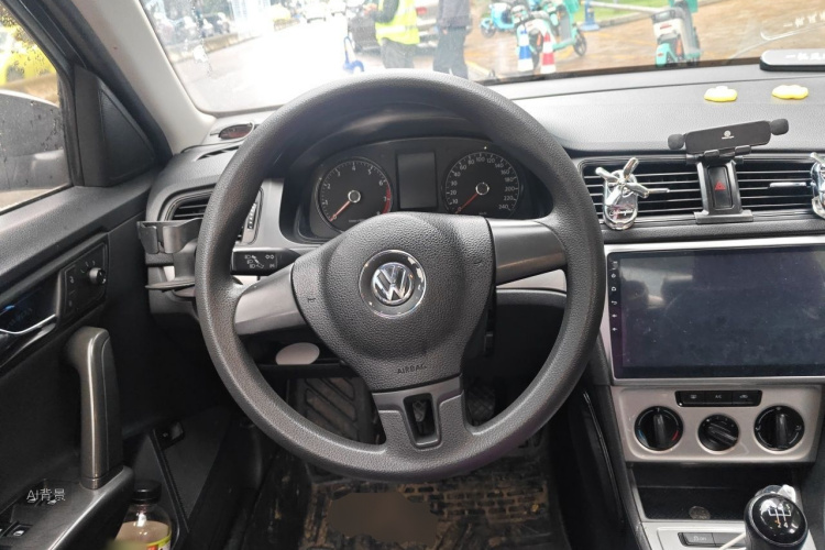 Volkswagen Lavida 2017 car image #12