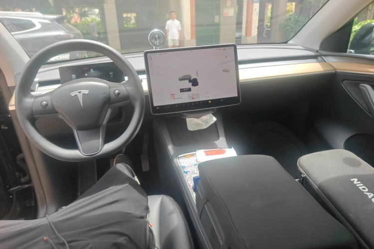 Tesla Model Y 2023 #7 Tesla Model Y 2023 immagine di auto #7
