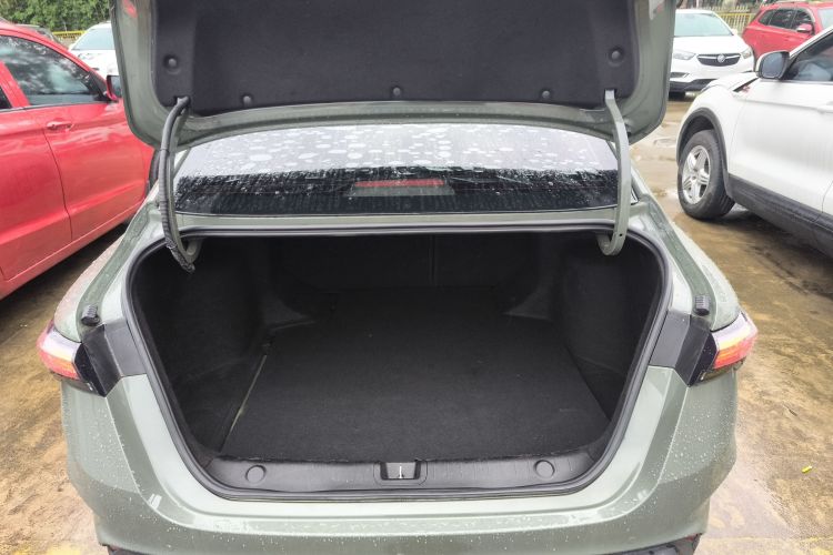 GEELY Binray 2022 immagine di auto #21