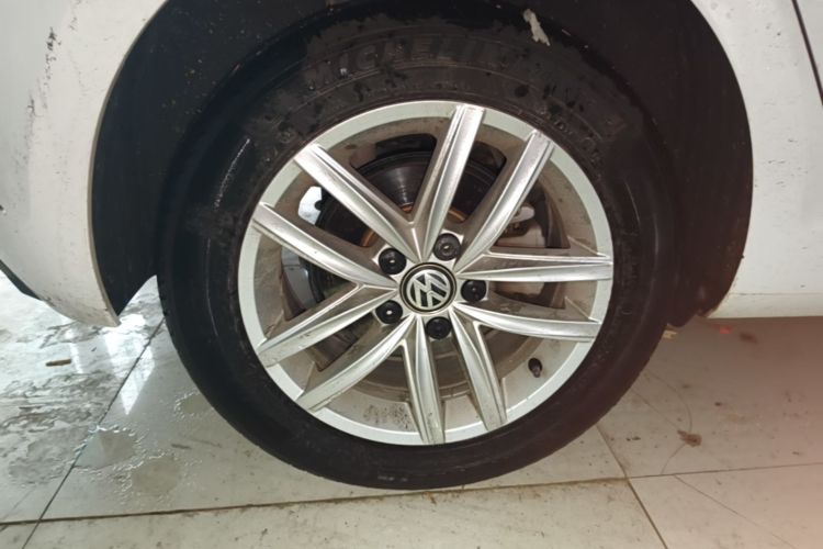 Volkswagen Golf 2019 #10 Volkswagen Golf 2019 car image #10