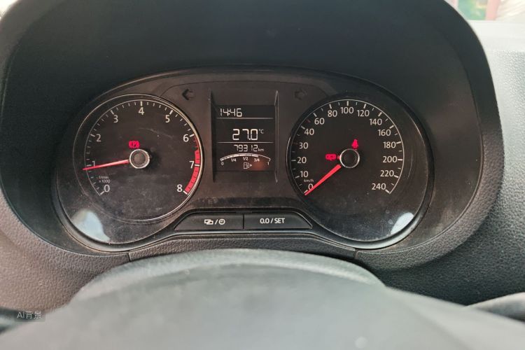 Volkswagen Polo 2016 car image #13