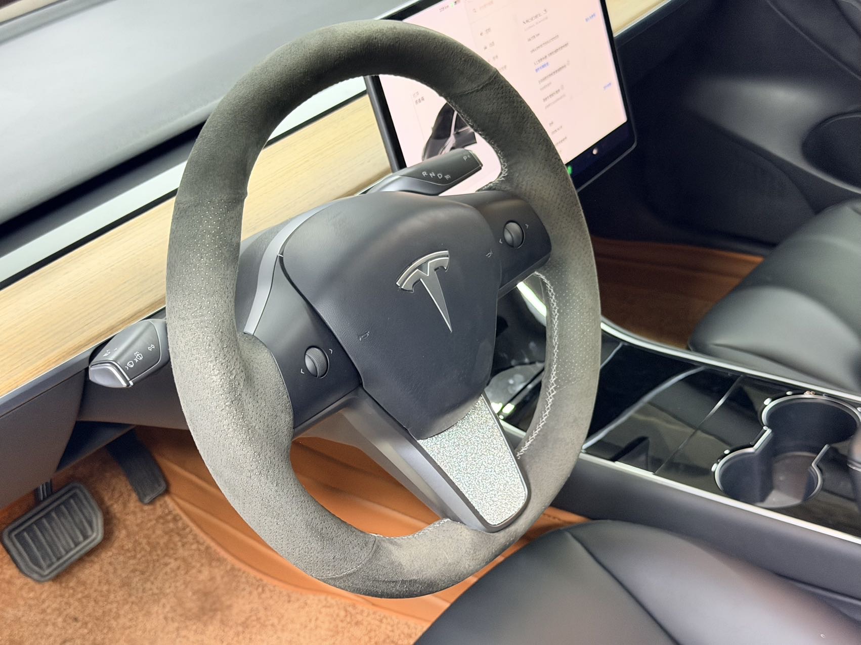 Tesla Model 3 2020 car image #2