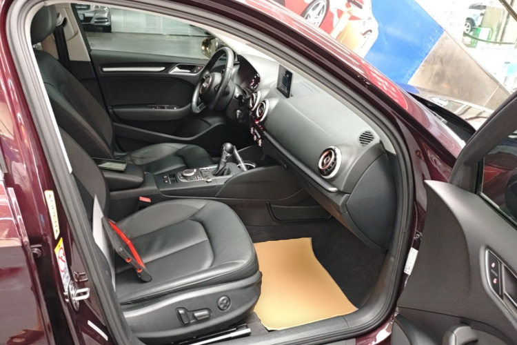 Audi A3 2016 immagine di auto #24