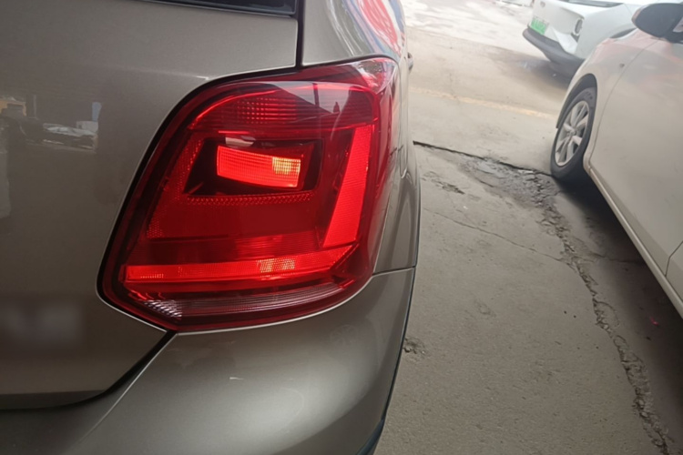 Volkswagen Polo 2016 #8 Volkswagen Polo 2016 car image #8
