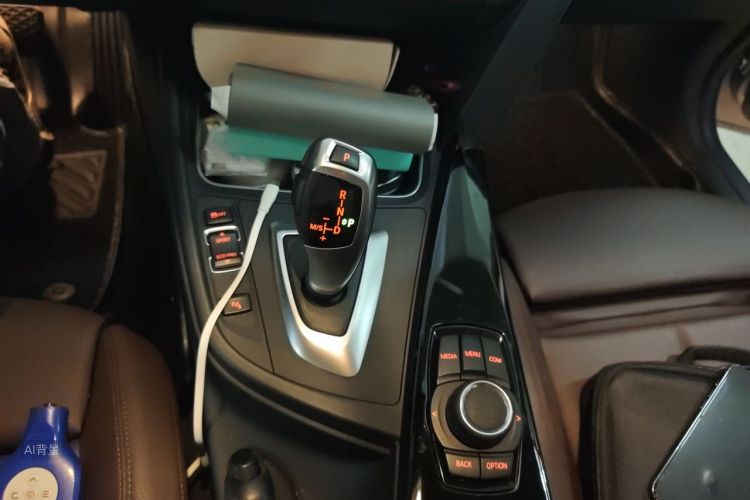 BMW 3 Series 2018 #16 BMW 3 Series 2018 car image #16