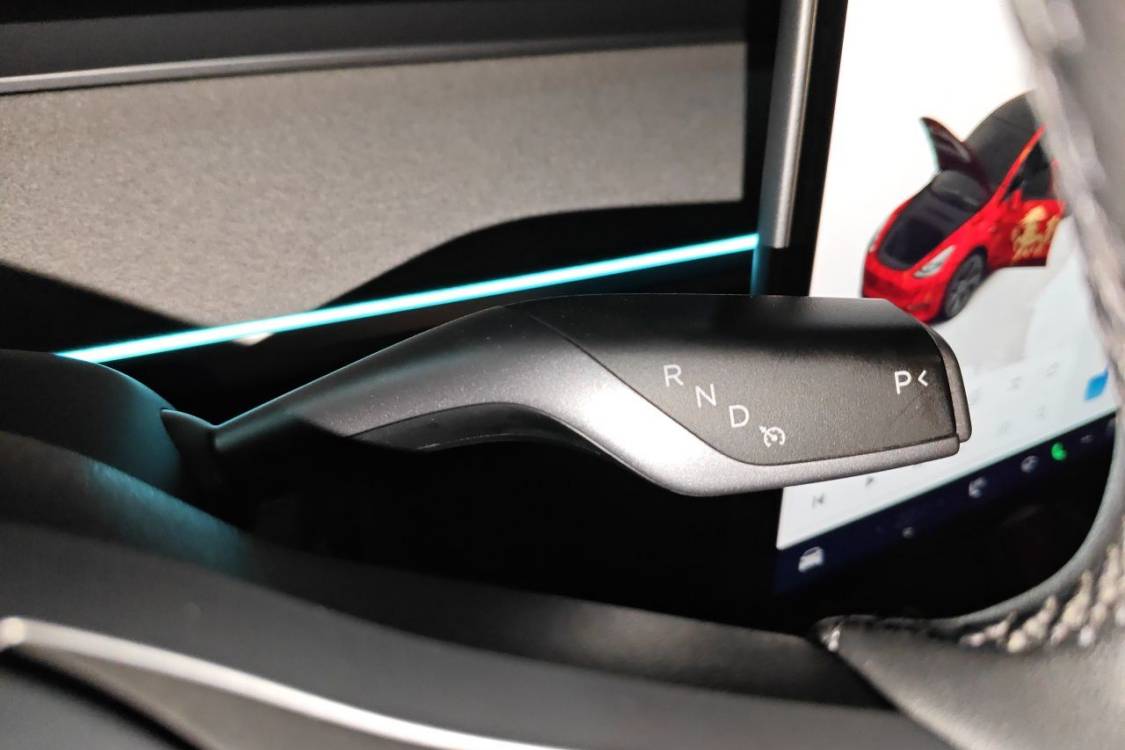 Tesla Model Y 2024 car image #29