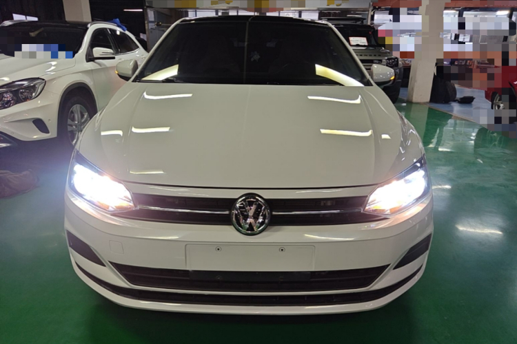 Volkswagen Polo 2021 car image #3