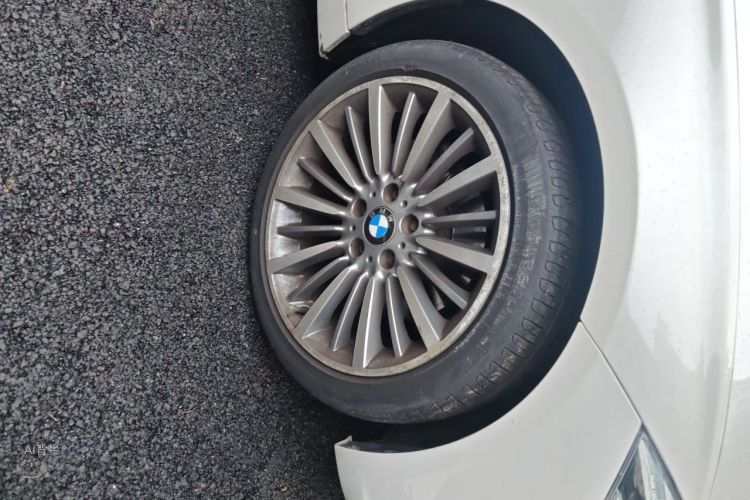BMW 3 Series 2019 #9 BMW 3 Series 2019 car image #9