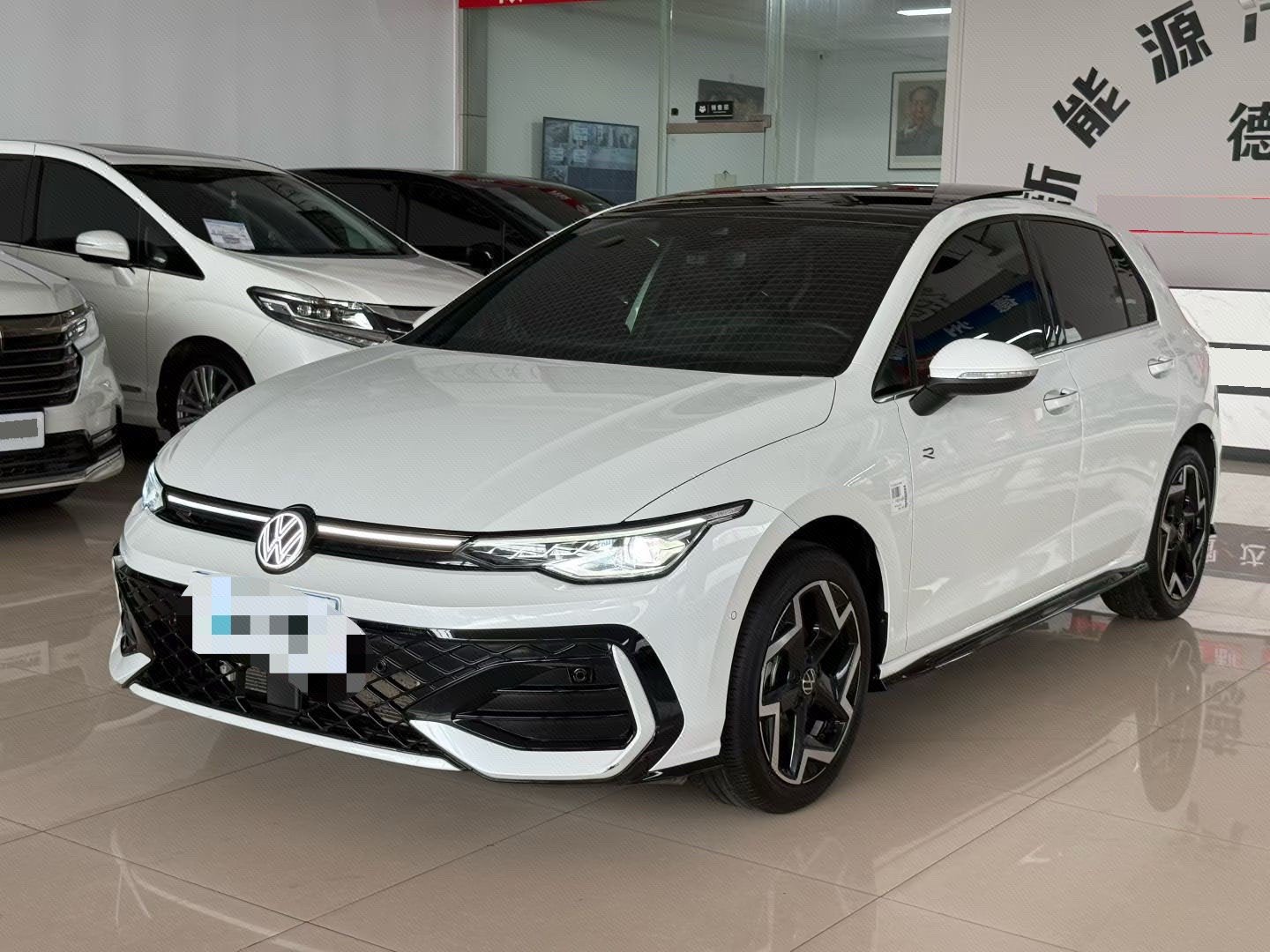 Volkswagen Golf 2025 car image 