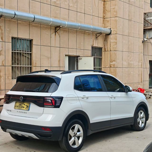 Volkswagen T-Cross 2022 صورة سيارة #9