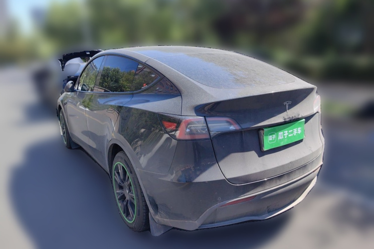 Tesla Model Y 2023 car image #4