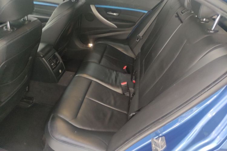 BMW 3 Series 2018 #13 BMW 3 Series 2018 car image #13