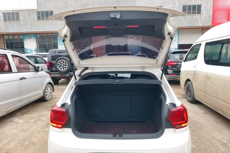 Volkswagen Polo 2020 car image #19