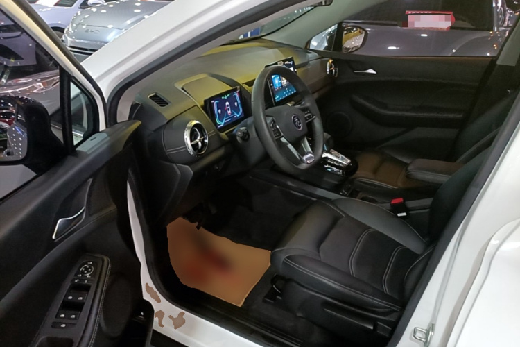 BYD Yuan New Energy 2020 car image #16
