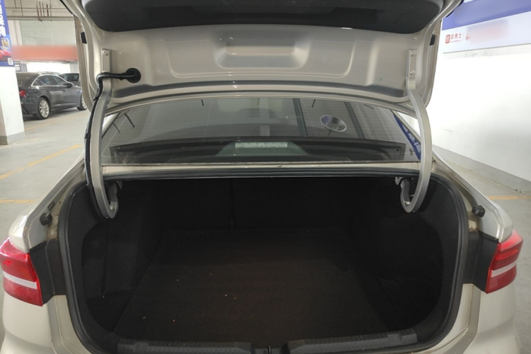 Volkswagen Lavida 2019 car image #19