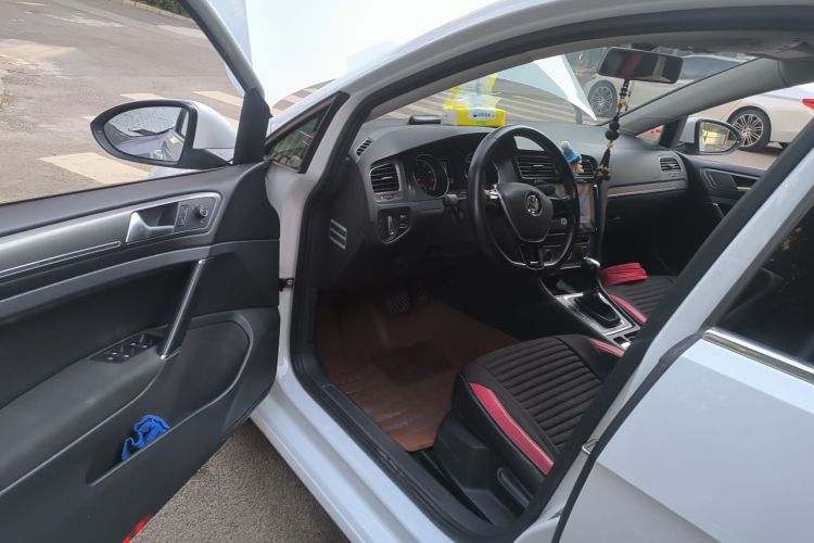 Volkswagen Golf 2015 car image #13