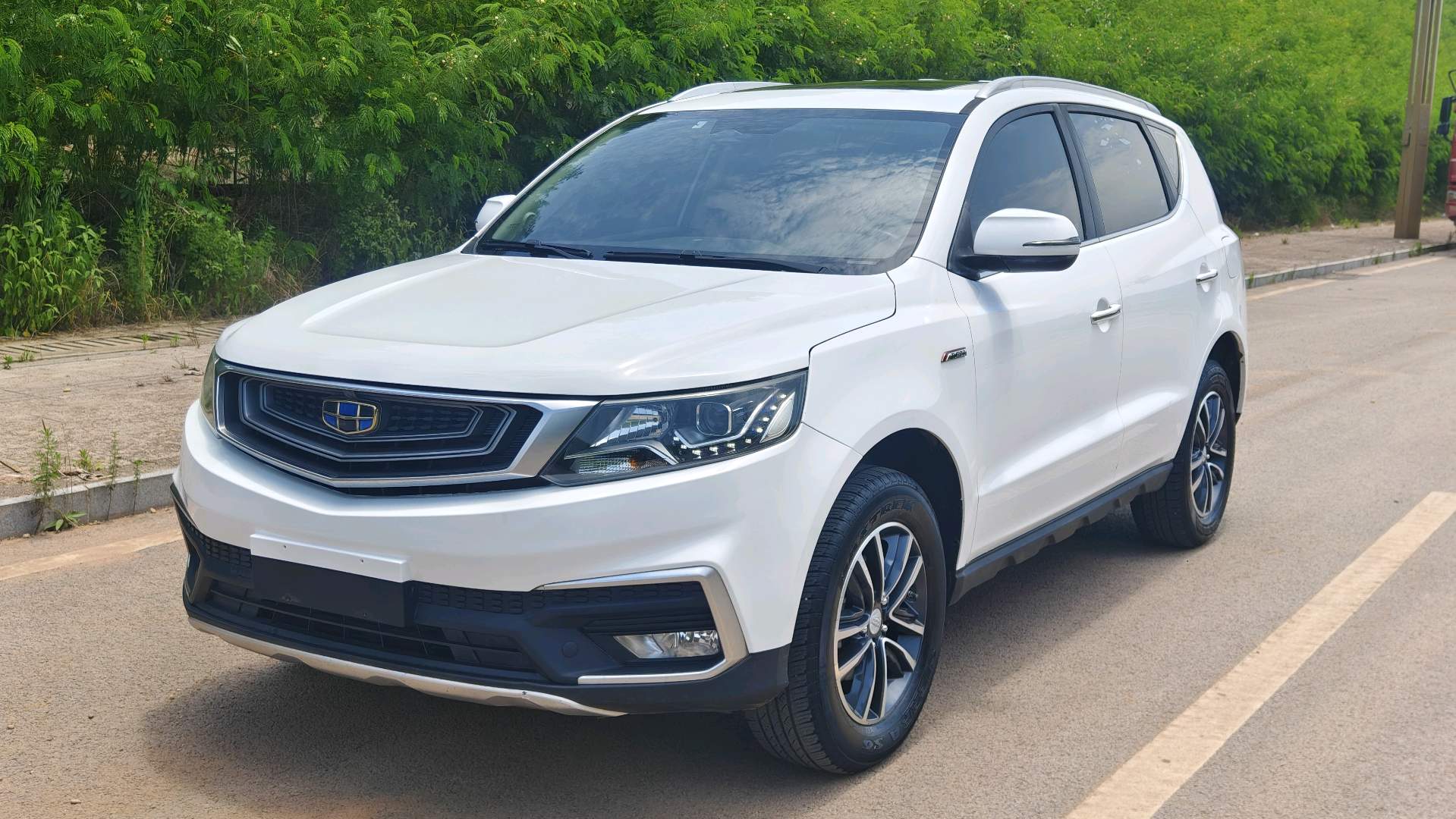 GEELY Vision X6 2018 car image 
