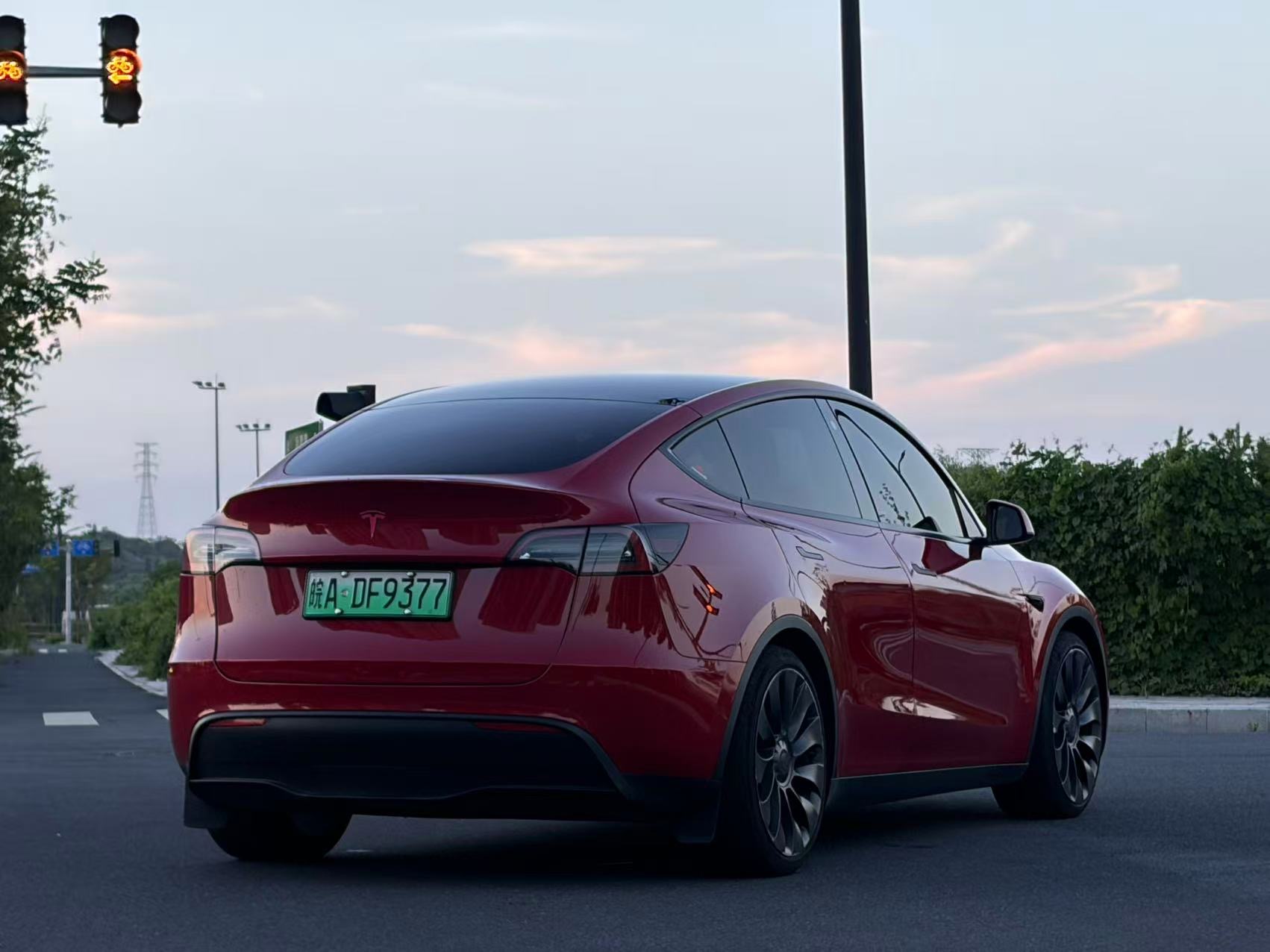 Tesla Model Y 2022 car image #5