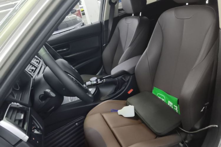 BMW 3 Series 2019 #15 BMW 3 Series 2019 immagine di auto #15
