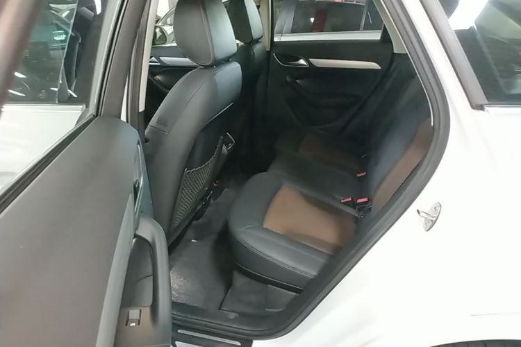 Audi Q3 2019 #17 Audi Q3 2019 car image #17