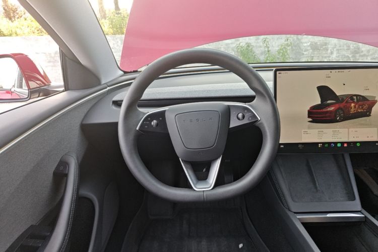Tesla Model 3 2024 #11 Tesla Model 3 2024 صورة سيارة #11