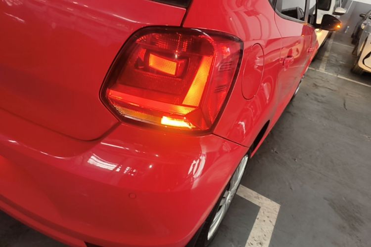 Volkswagen Polo 2019 car image #8