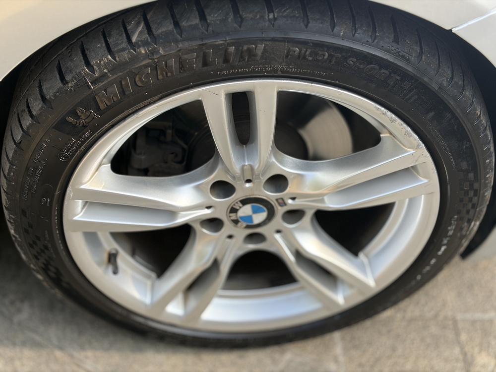 BMW 3 Series 2018 car image #8