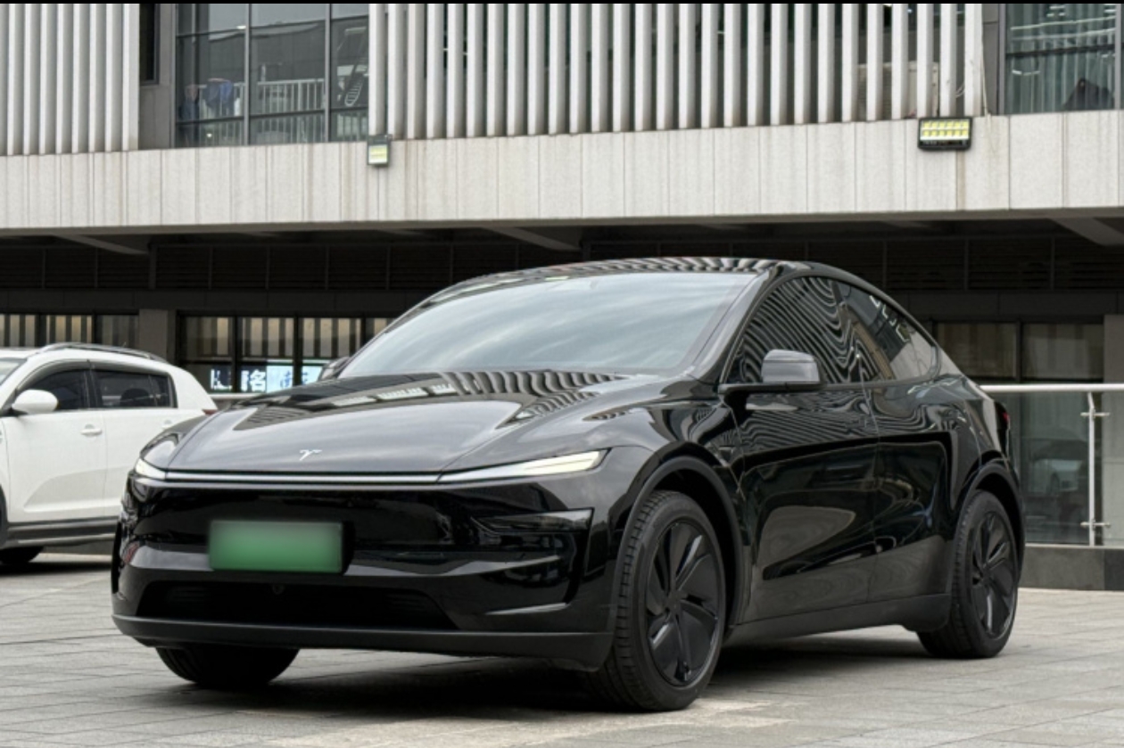 Tesla Model Y 2026 car image 